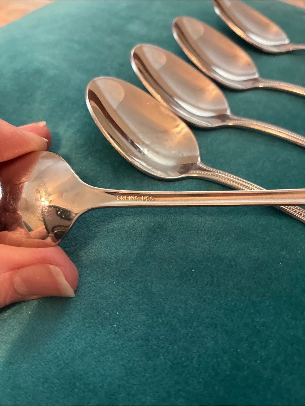 Oneida set stainless